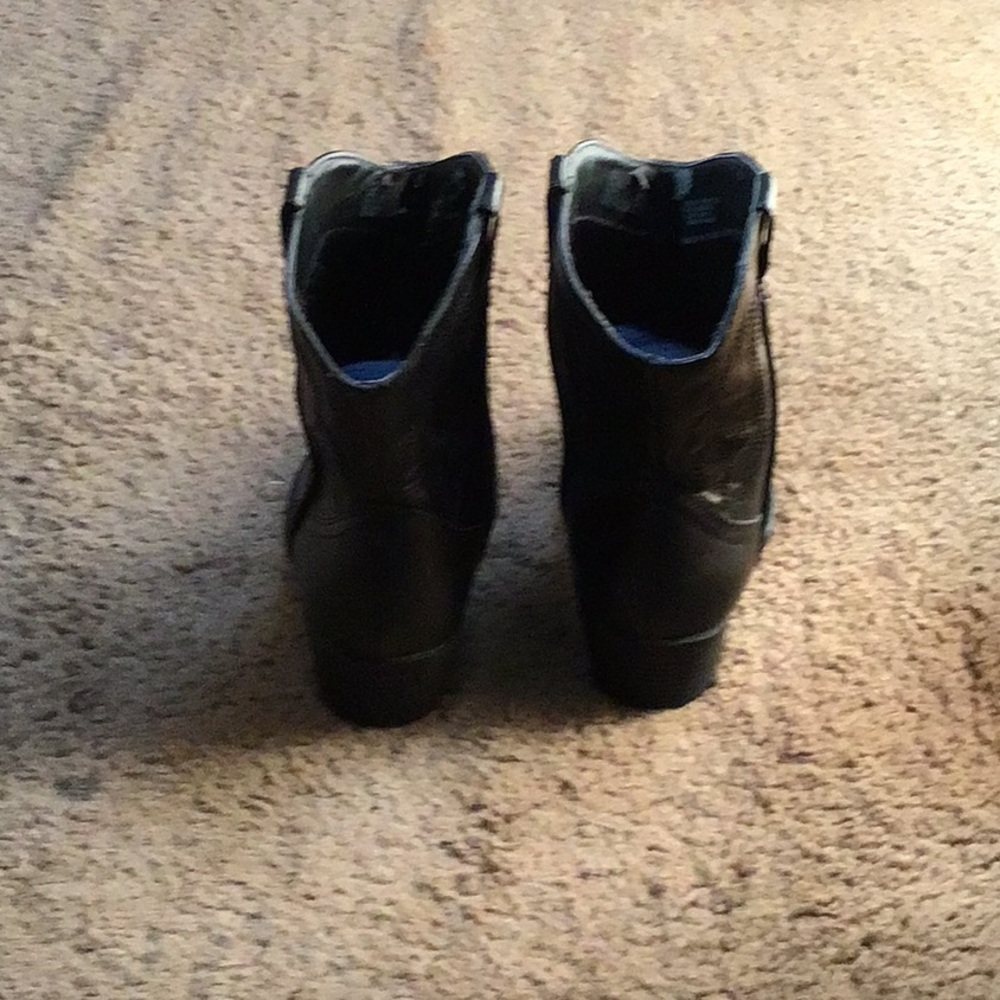 BLACK COWBOY ANKLE BOOKS / BEAUTIFUL SIE 7 FEEL LIKE 8 - Picture 3 of 7